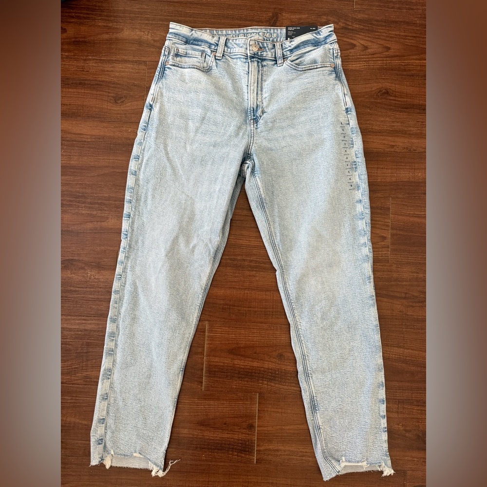 American Eagle Mom Jean Size 8R (Brand New w/ Tags)